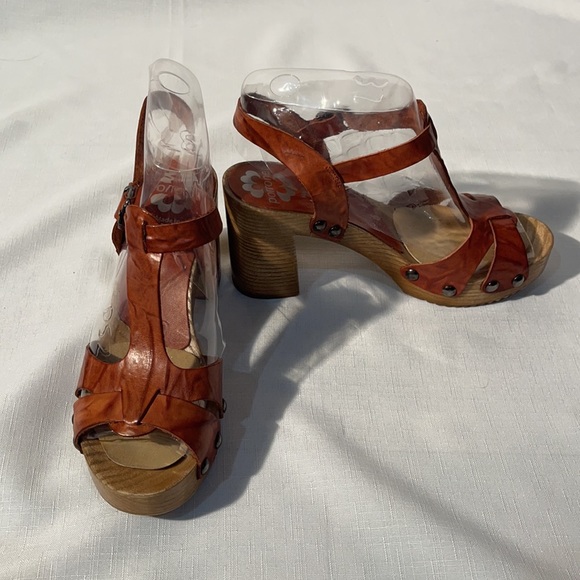 NEW Leather clogs with studs - Picture 5 of 11